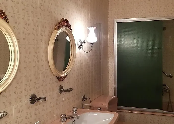 Casa Turistica Plaza Del Conde 게스트하우스 *